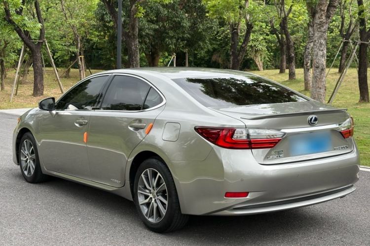 Used Lexus ES 2015 300h Comfort Edition Exterior 6