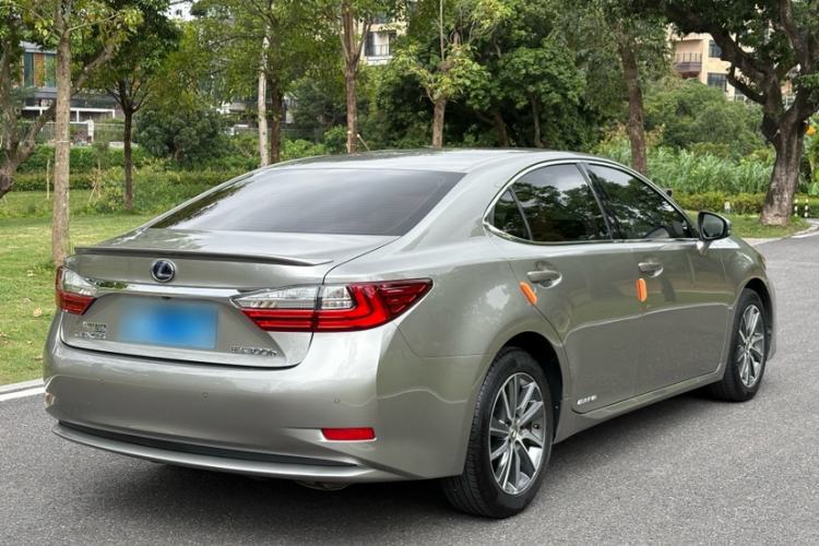 Used Lexus ES 2015 300h Comfort Edition Exterior 7