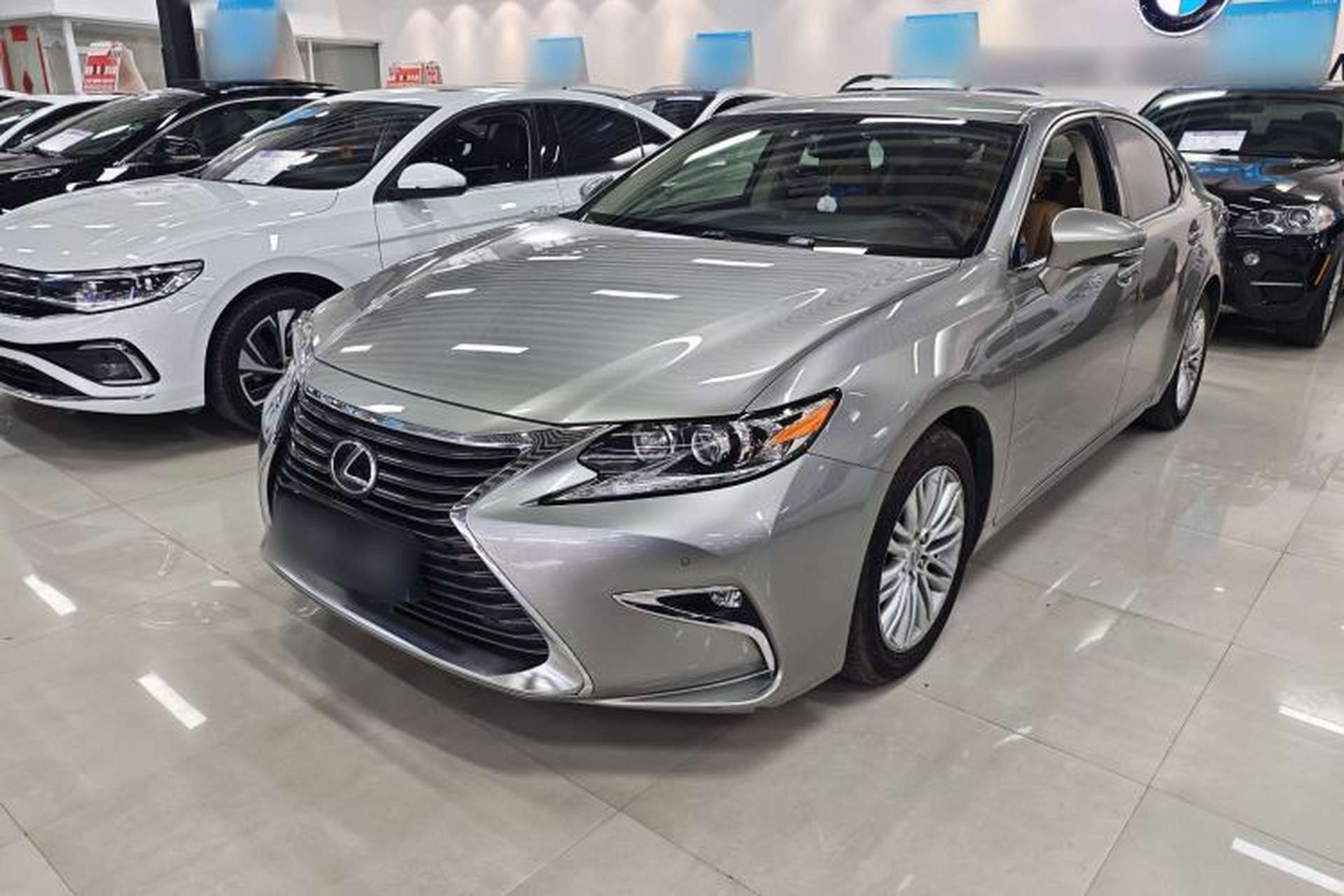 Used Lexus ES 2015 200 Elite Edition Front Left 45 Deg