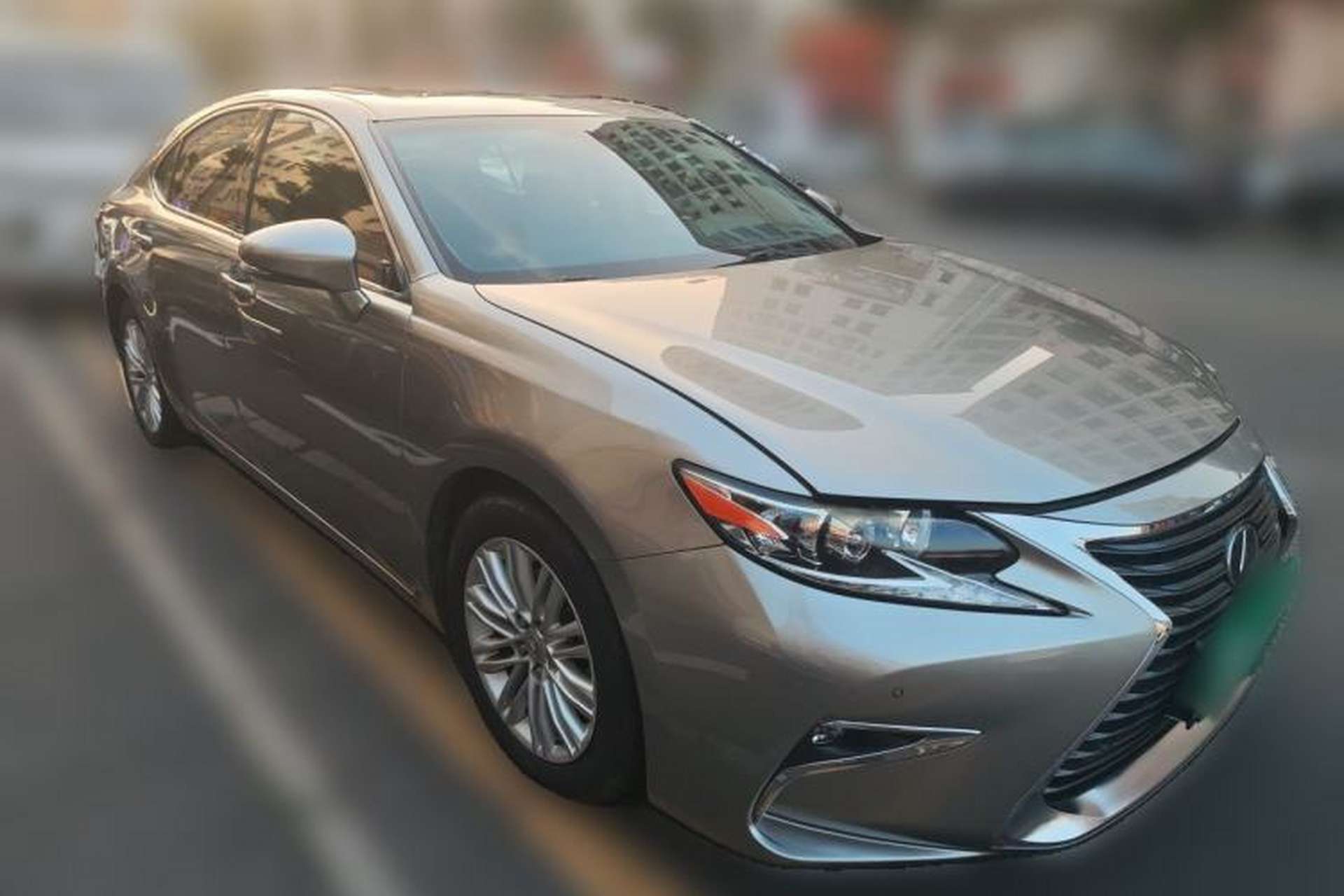 Used Lexus ES 2015 200 Comfort Edition Front Right 45 Deg