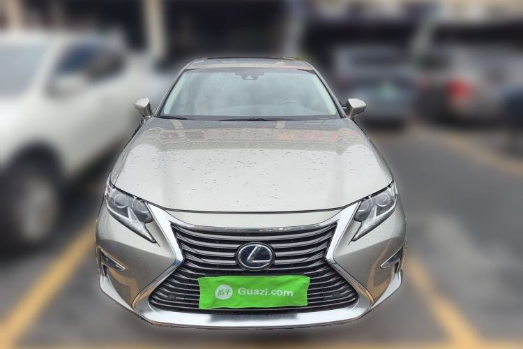 Used Lexus ES 2015 300h Premium Edition Front