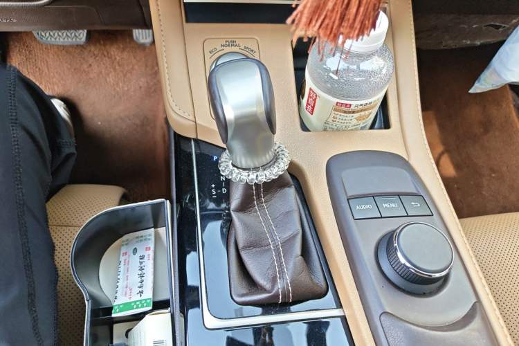 Used Lexus ES 2015 200 Elite Edition Gear Lever