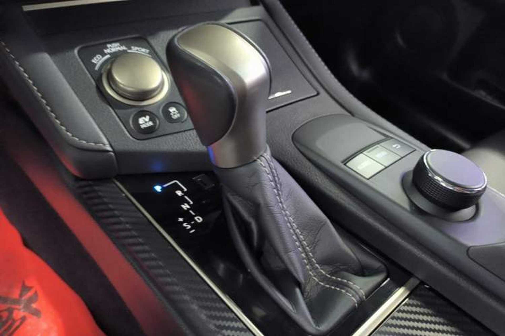Used Lexus ES 2015 300h Comfort Edition Gear Lever