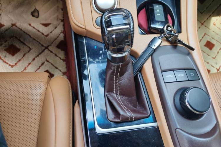 Used Lexus ES 2015 200 Elite Edition Gear Lever