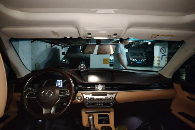 Used Lexus ES 2015 200 Elite Edition Headliner