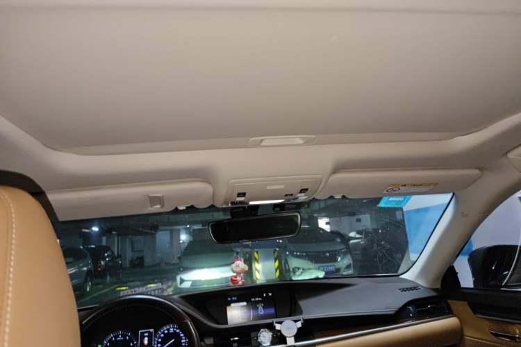 Used Lexus ES 2015 250 Elegant Edition Headliner