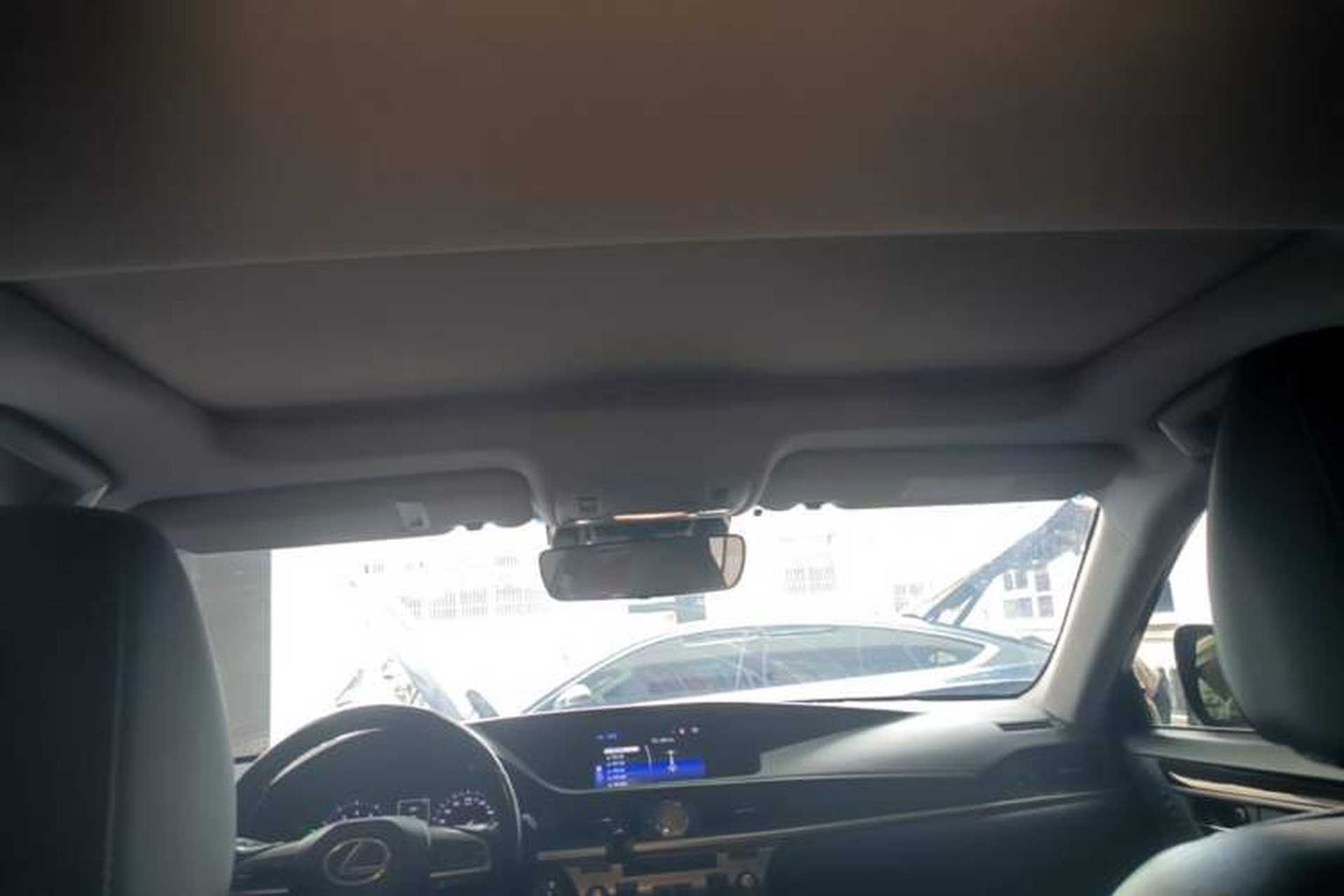 Used Lexus ES 2015 300h Luxury Edition Headliner
