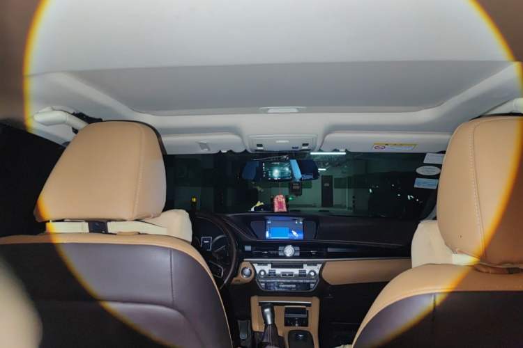 Used Lexus ES 2015 200 Elite Edition Headliner