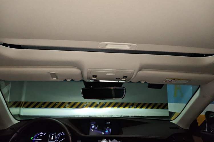 Used Lexus ES 2015 300h Comfort Edition Headliner