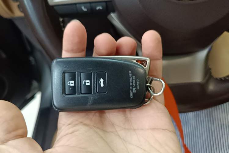 Used Lexus ES 2015 200 Elite Edition Interior 1