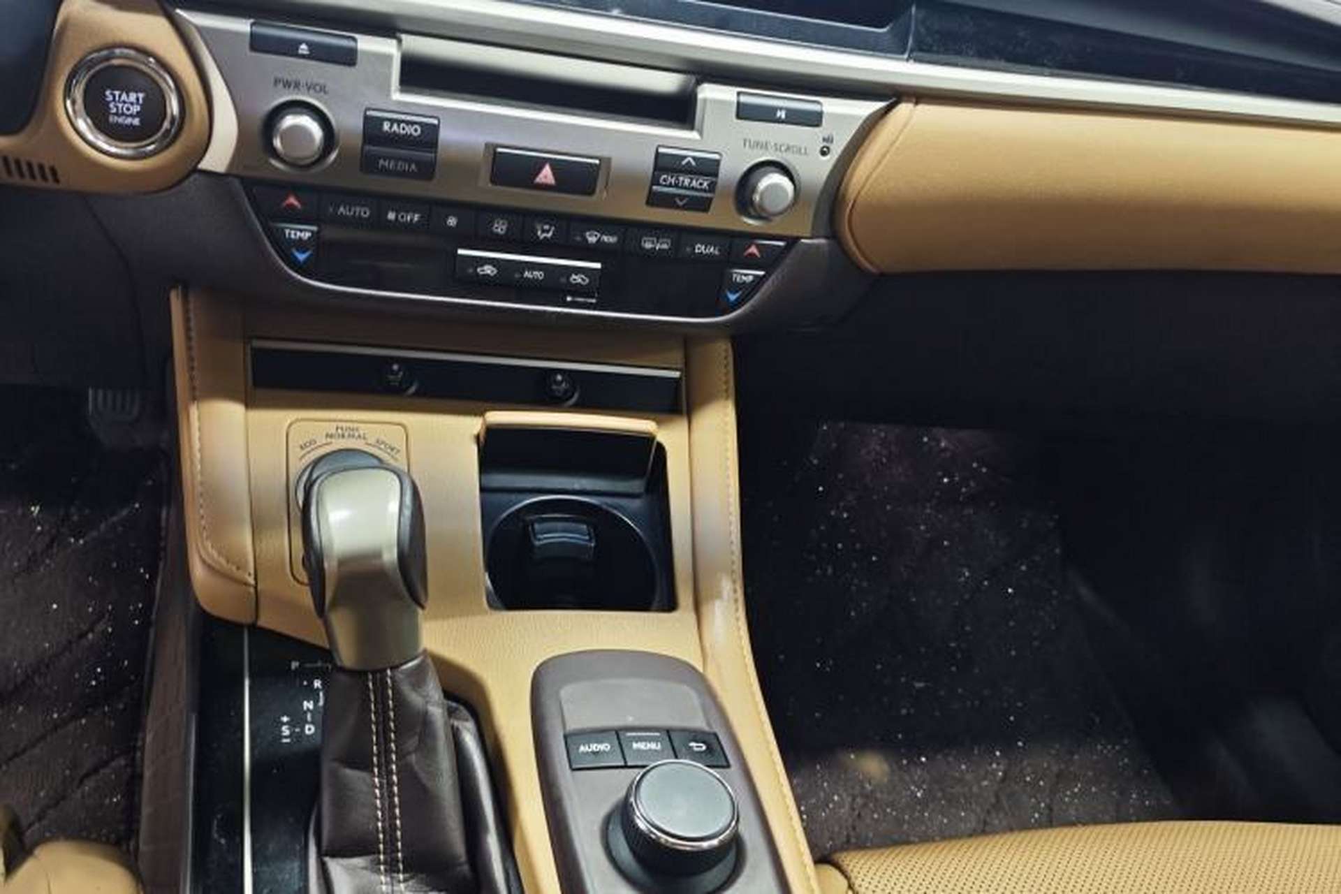 Used Lexus ES 2015 200 Elite Edition Interior 2