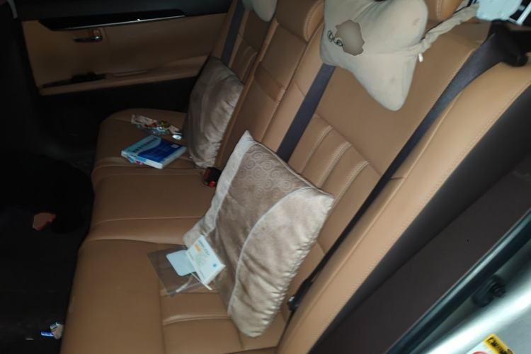 Used Lexus ES 2015 200 Elite Edition Interior 4