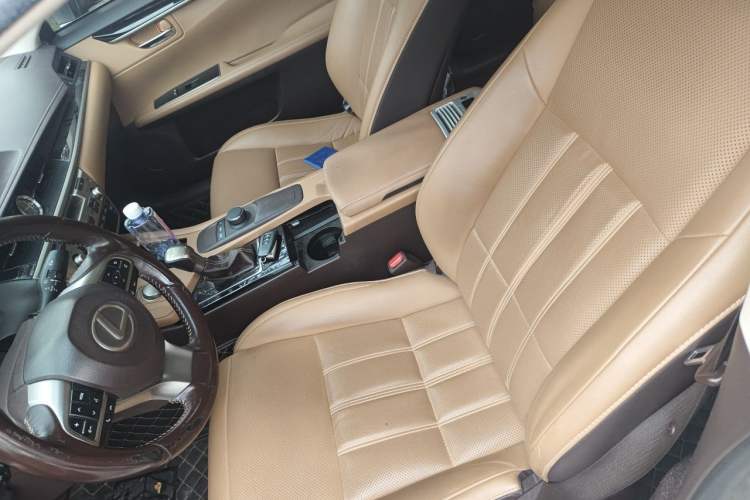 Used Lexus ES 2015 300h Comfort Edition Left Front Seat