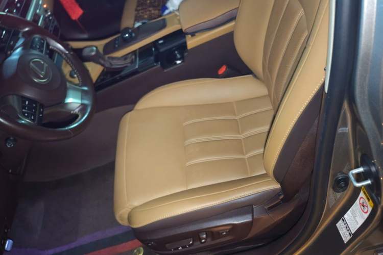 Used Lexus ES 2015 300h Comfort Edition Left Front Seat