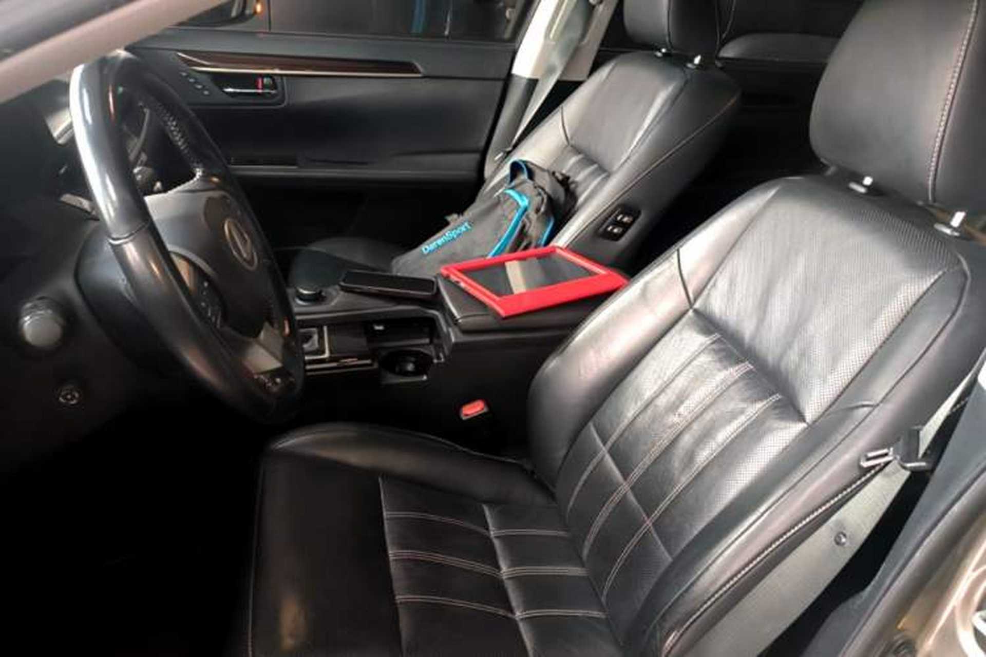 Used Lexus ES 2015 300h Luxury Edition Left Front Seat