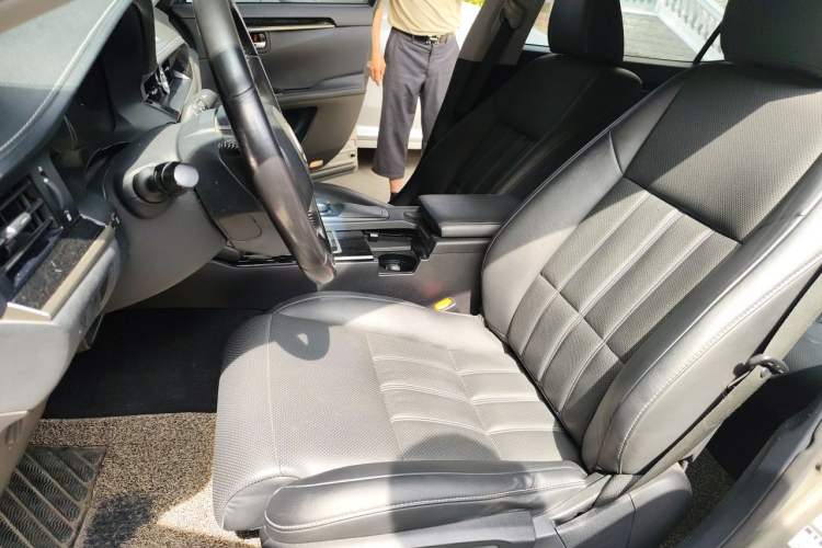 Used Lexus ES 2015 200 Elite Edition Left Front Seat