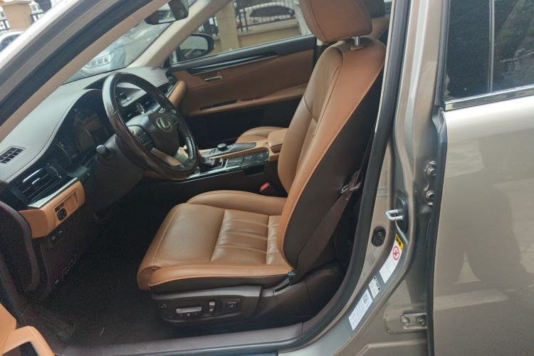 Used Lexus ES 2015 200 Comfort Edition Left Front Seat