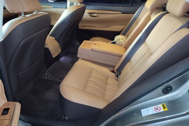 Used Lexus ES 2015 200 Elite Edition Left Rear Seat