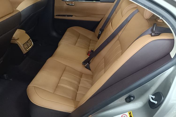 Used Lexus ES 2015 200 Elite Edition Left Rear Seat