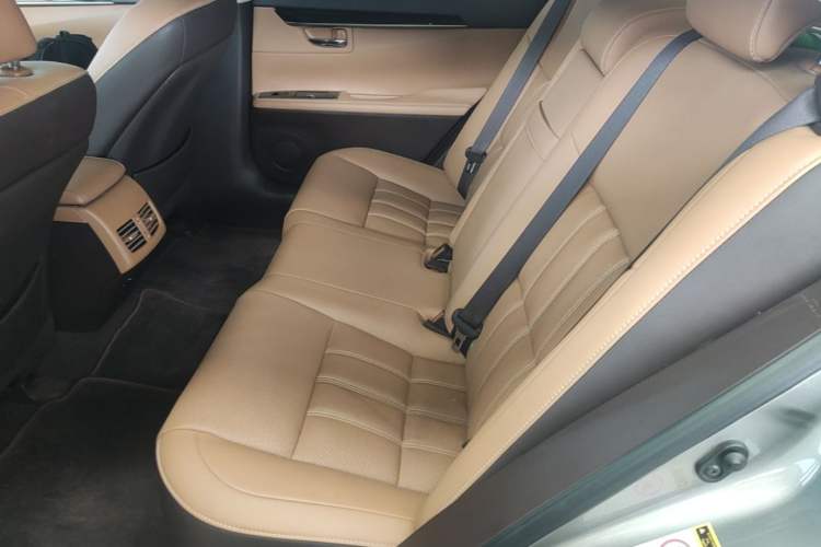Used Lexus ES 2015 200 Elite Edition Left Rear Seat