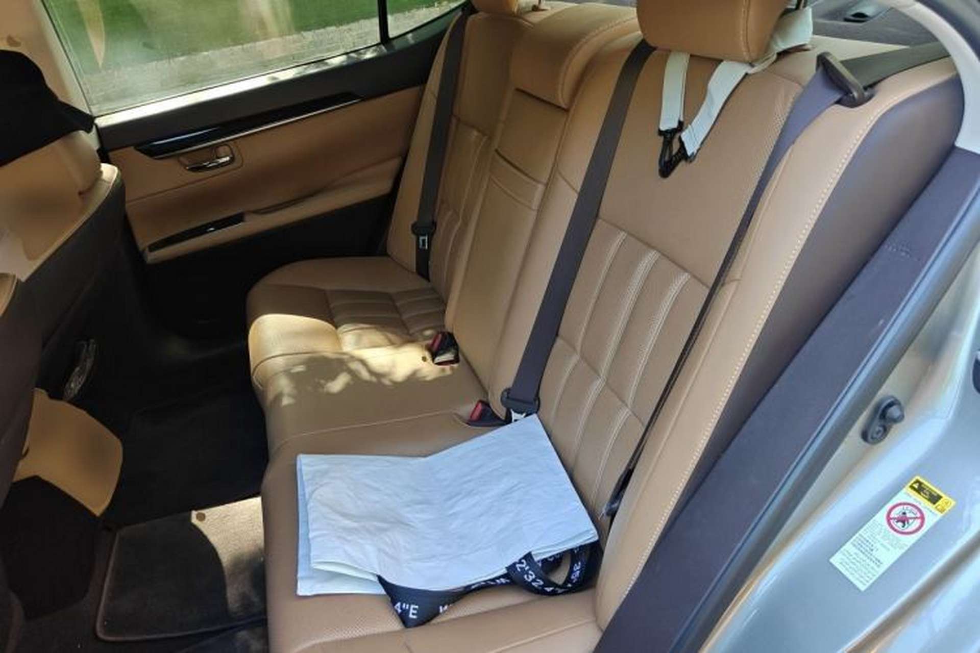 Used Lexus ES 2015 200 Comfort Edition Left Rear Seat