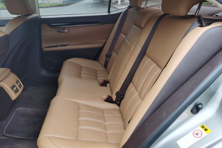 Used Lexus ES 2015 200 Elite Edition Left Rear Seat