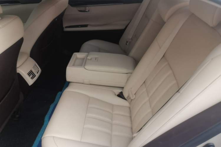 Used Lexus ES 2015 200 Elite Edition Left Rear Seat