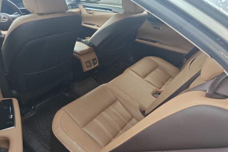 Used Lexus ES 2015 200 Elite Edition Left Rear Seat