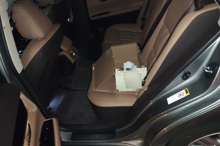 Used Lexus ES 2015 200 Comfort Edition Left Rear Seat