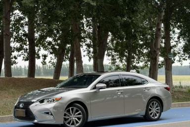 Used Lexus ES 2015 300h Comfort Edition