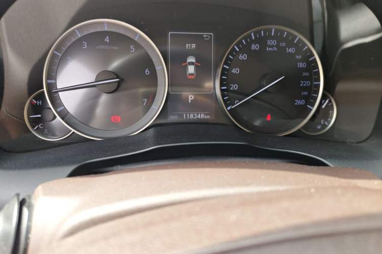 Used Lexus ES 2015 200 Elite Edition Odometer Close Up