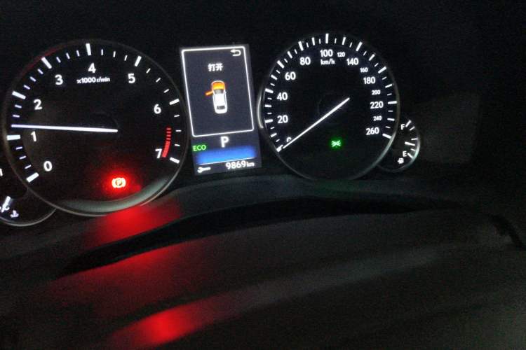 Used Lexus ES 2015 200 Elite Edition Odometer Close Up