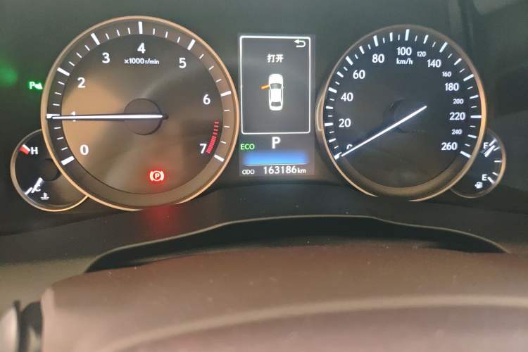 Used Lexus ES 2015 200 Elite Edition Odometer Close Up