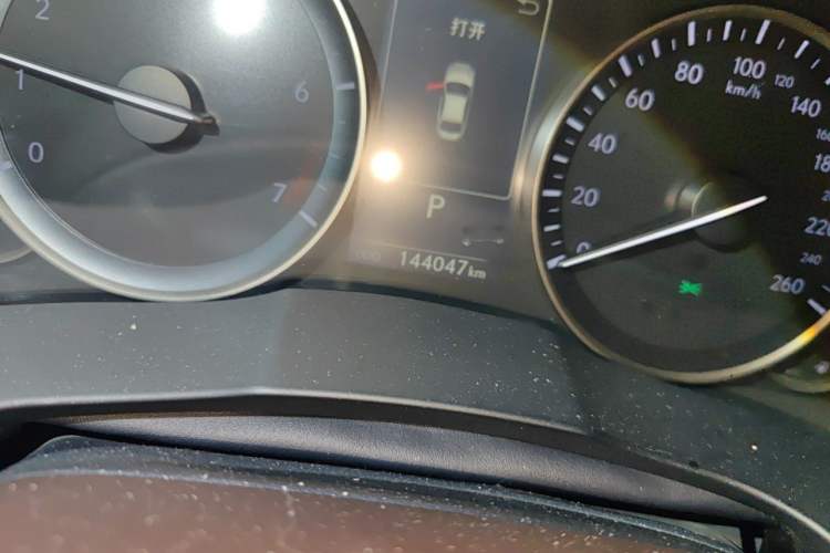 Used Lexus ES 2015 200 Elite Edition Odometer Close Up
