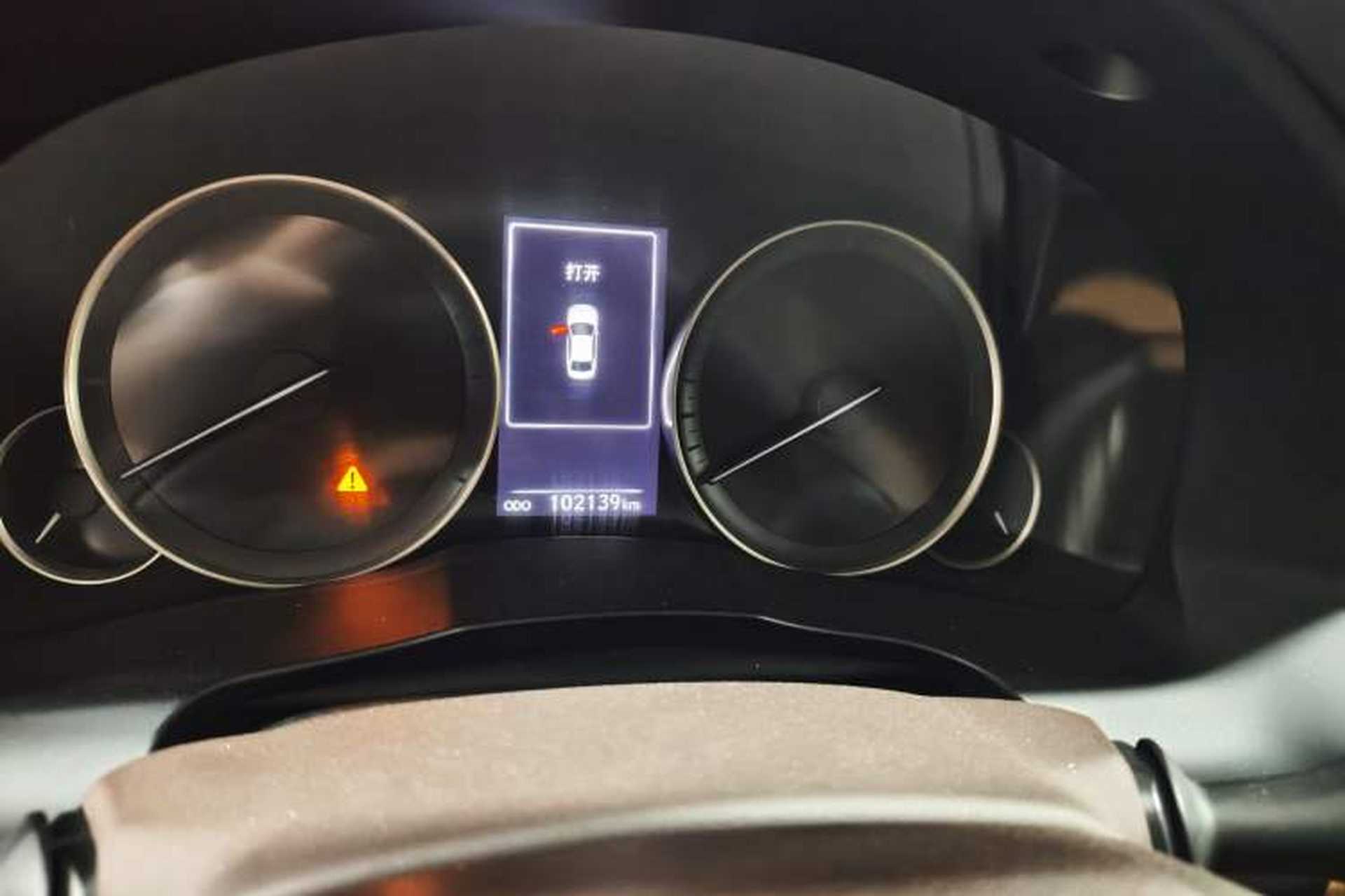 Used Lexus ES 2015 200 Elite Edition Odometer Close Up