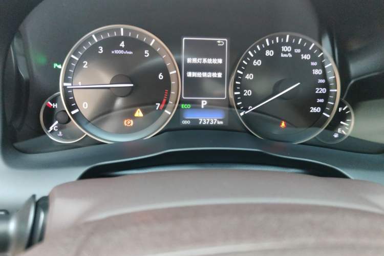 Used Lexus ES 2015 200 Elite Edition Odometer Close Up