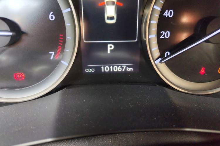 Used Lexus ES 2015 200 Elite Edition Odometer Close Up