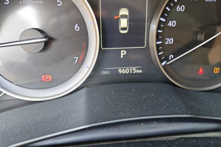 Used Lexus ES 2015 200 Elite Edition Odometer Close Up