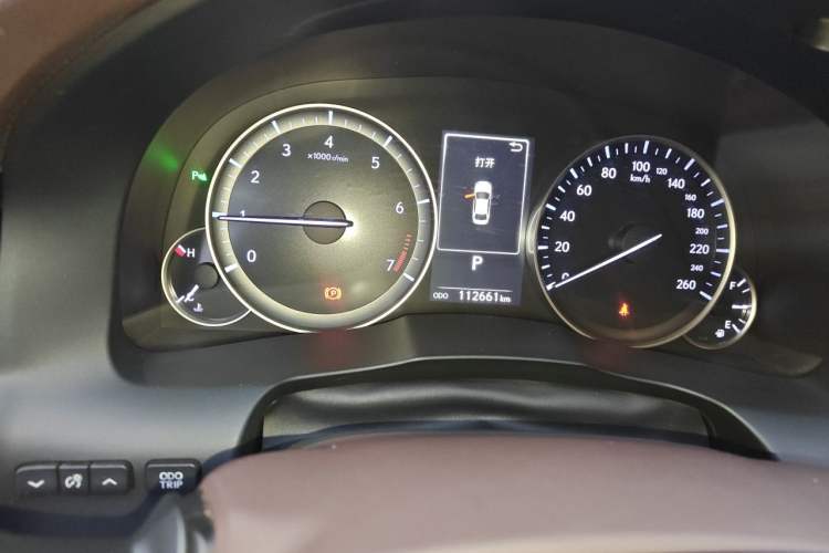 Used Lexus ES 2015 200 Elite Edition Odometer Close Up