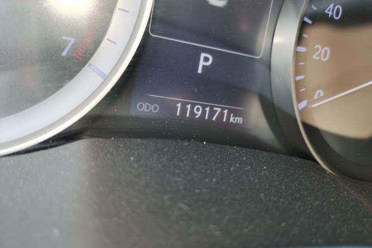 Used Lexus ES 2015 200 Elite Edition Odometer Close Up