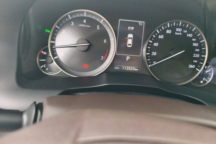 Used Lexus ES 2015 200 Elite Edition Odometer Close Up