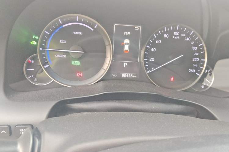 Used Lexus ES 2015 300h Comfort Edition Odometer Close Up