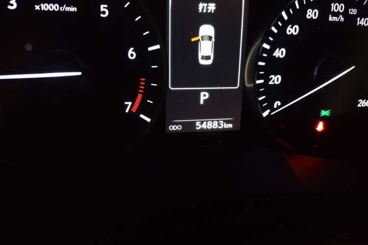 Used Lexus ES 2015 200 Comfort Edition Odometer Close Up