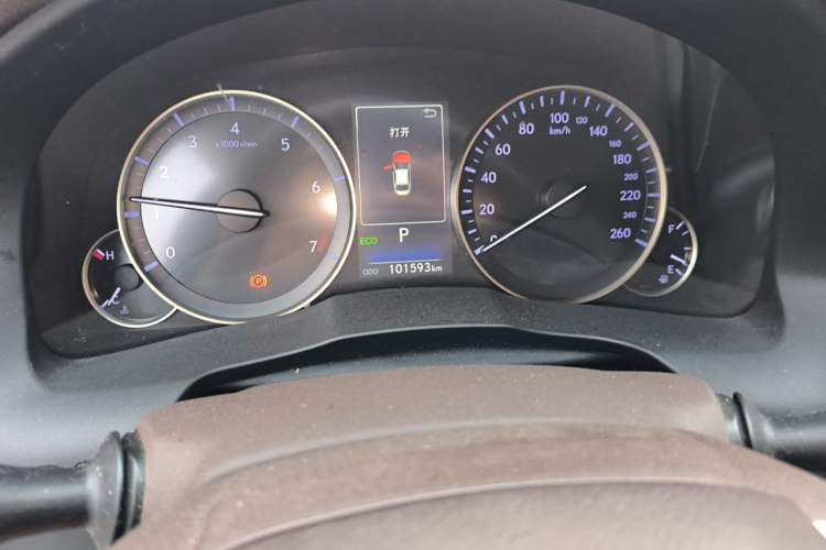 Used Lexus ES 2015 200 Elite Edition Odometer Close Up