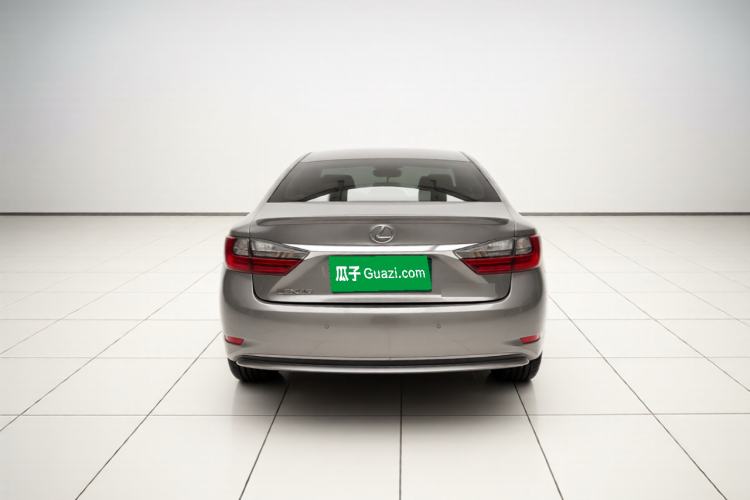 Used Lexus ES 2015 200 Elite Edition Rear
