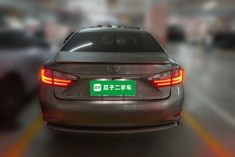 Used Lexus ES 2015 200 Elite Edition Rear