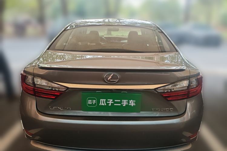 Used Lexus ES 2015 200 Elite Edition Rear