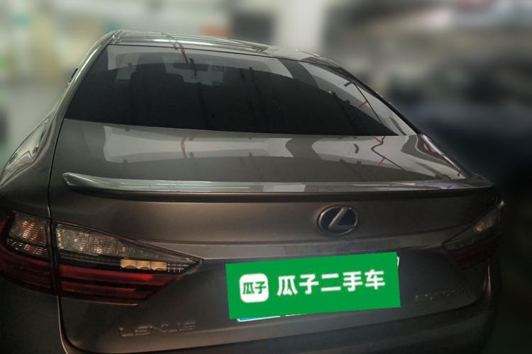 Used Lexus ES 2015 300h Comfort Edition Rear
