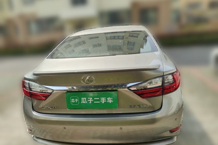 Used Lexus ES 2015 200 Elite Edition Rear