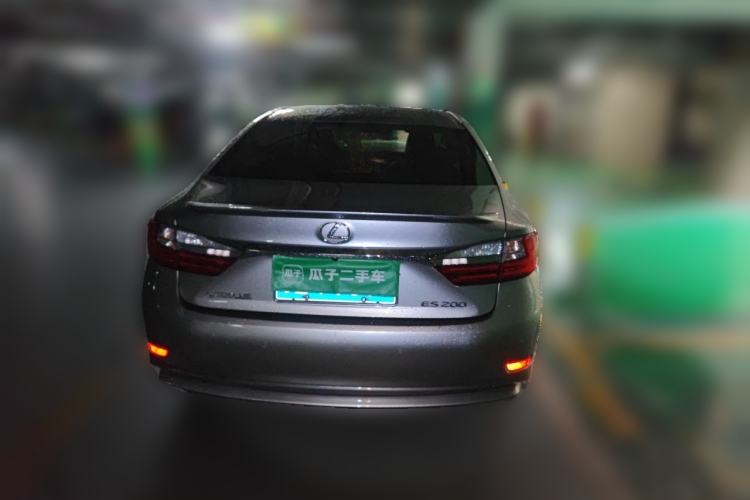 Used Lexus ES 2015 200 Elite Edition Rear